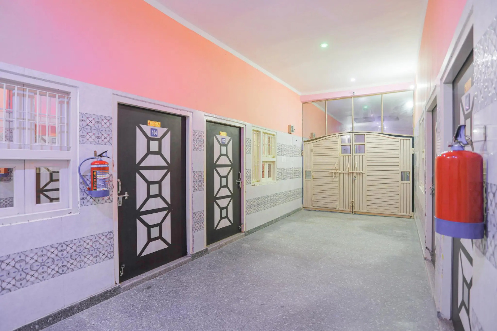 SPOT ON 65708 Shri Ram Hotel