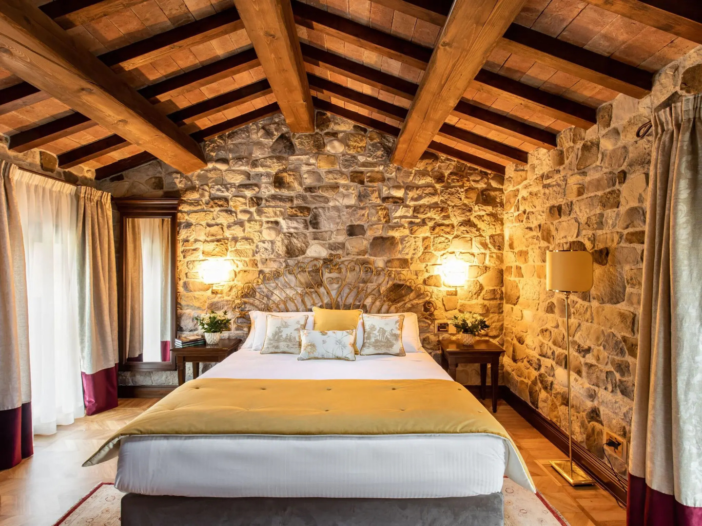 Snug Holiday Home in Castel San Pietro Terme With hot tub