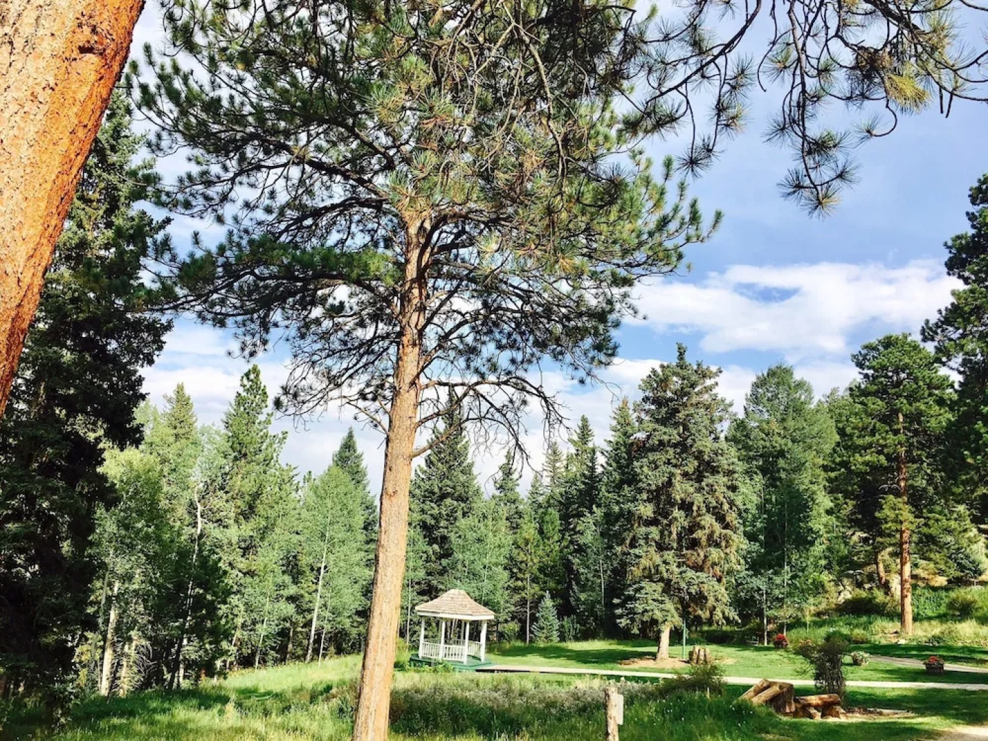 Meadow Creek Mountain Lodge and Event Center