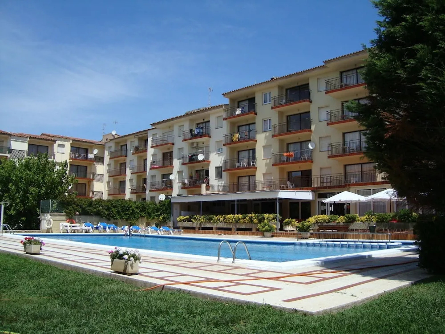 Payet Apartments