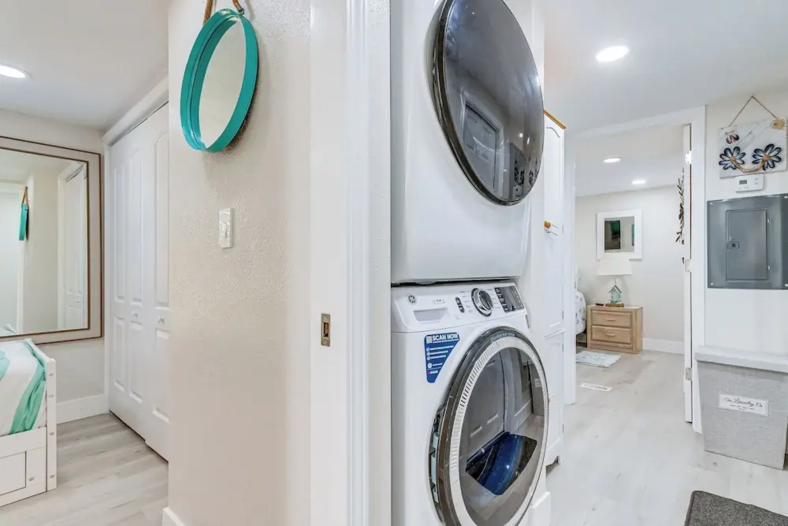 Gulf Breeze Home w/ Deck: Walk to Public Boat Ramp