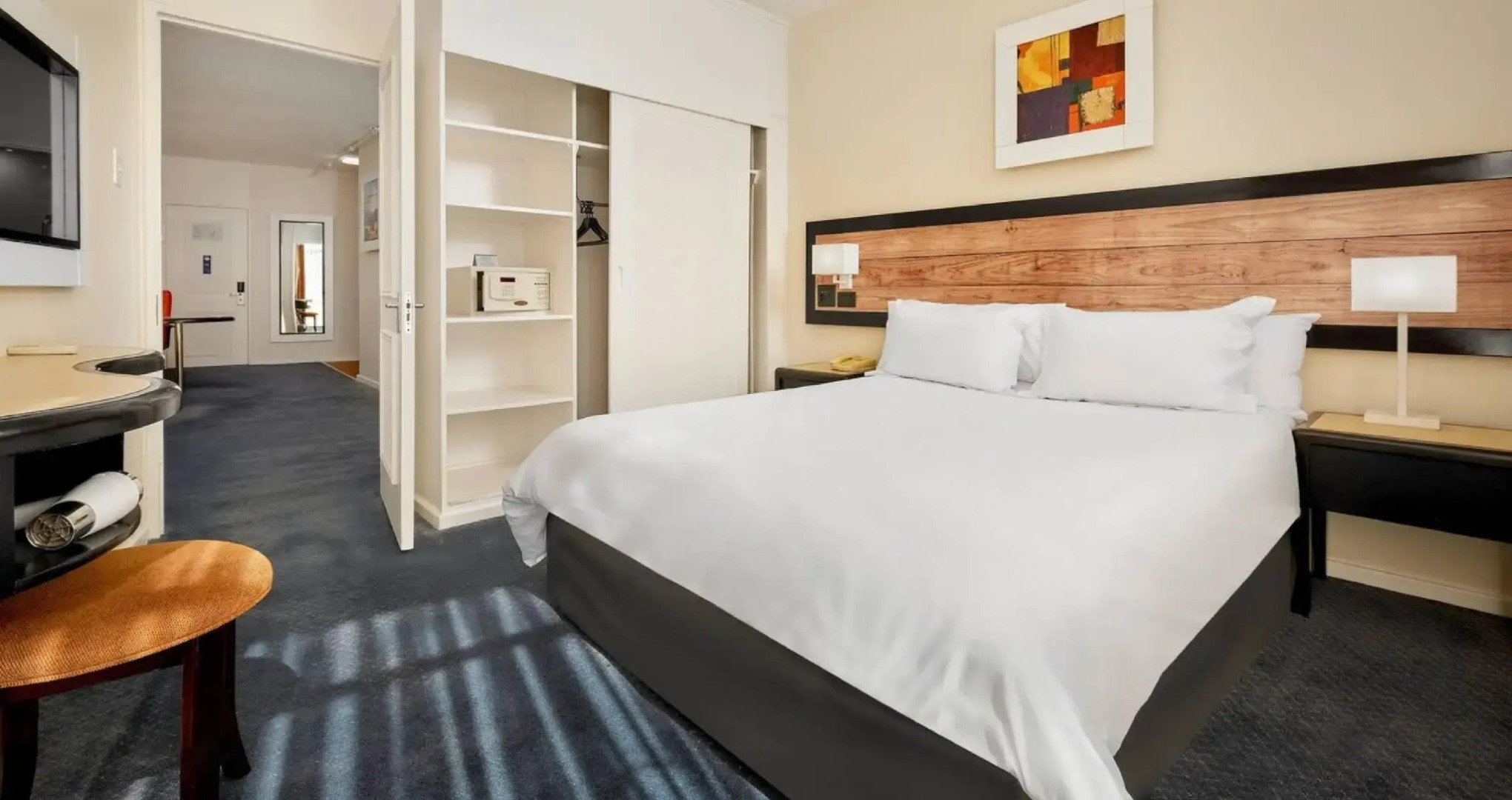 The Parktonian All Suite Hotel