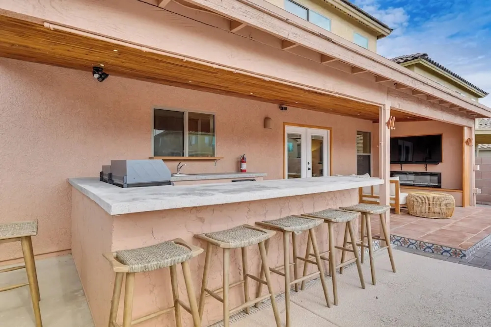 Gorgeous Green Valley Home: Patio & Private Pool!