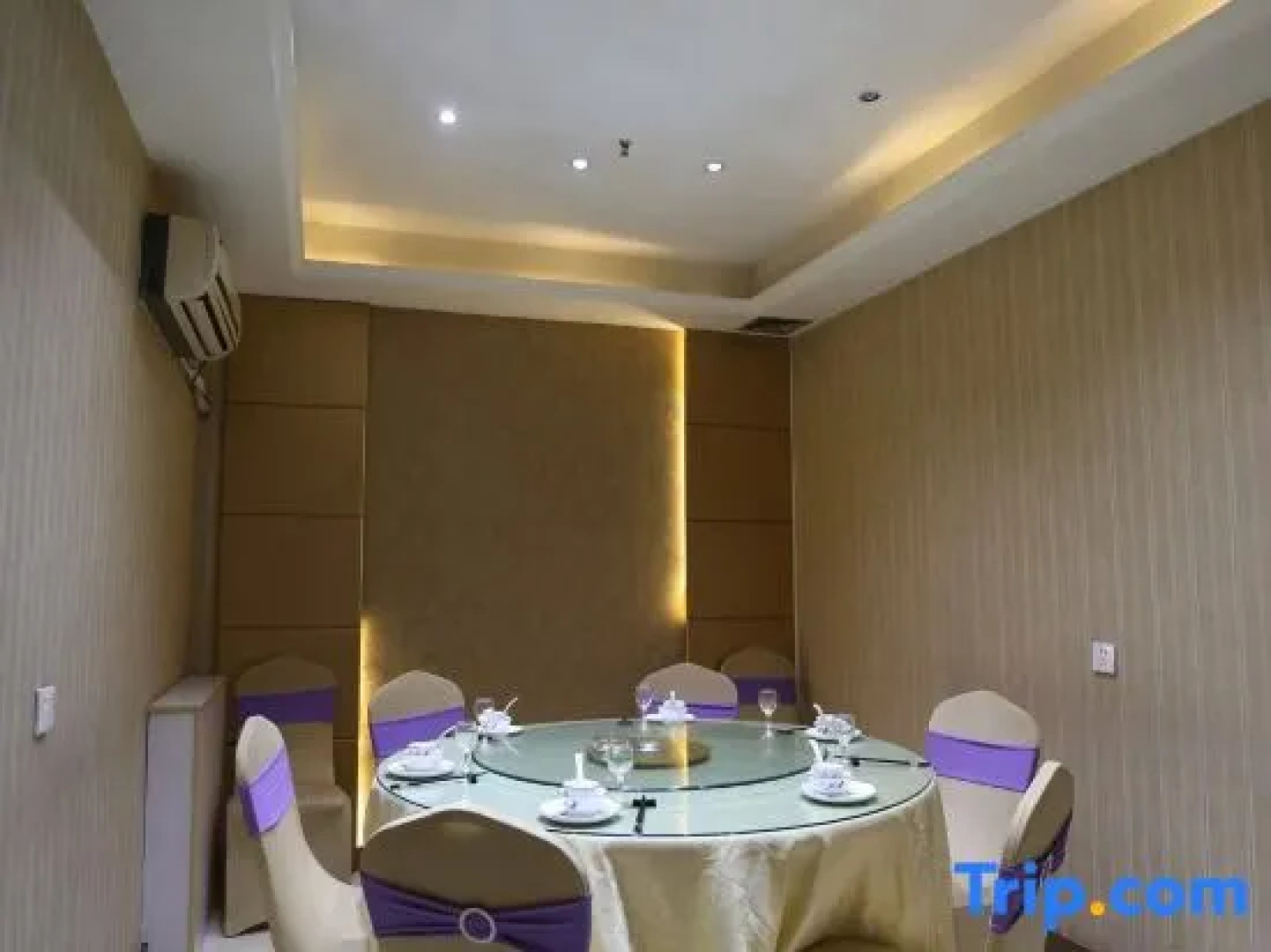 118 Chain Hotel