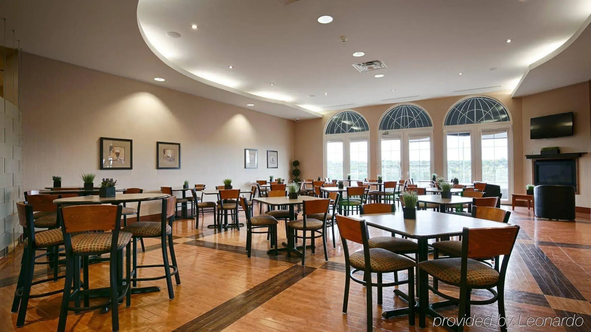 Best Western Plus Orangeville Inn & Suites