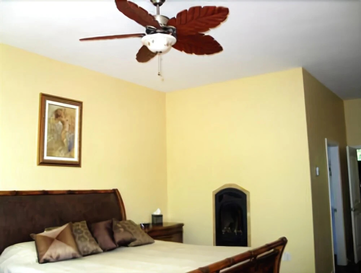 Edgewater Estate - Five Bedroom Home