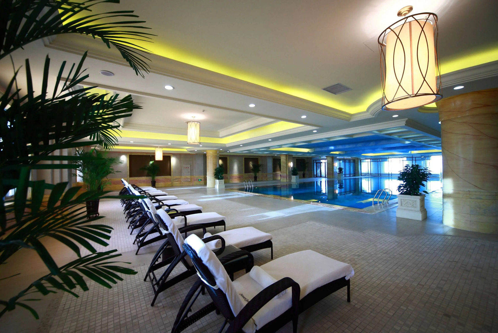 Howard Johnson by  Domando Plaza Wulanchabu