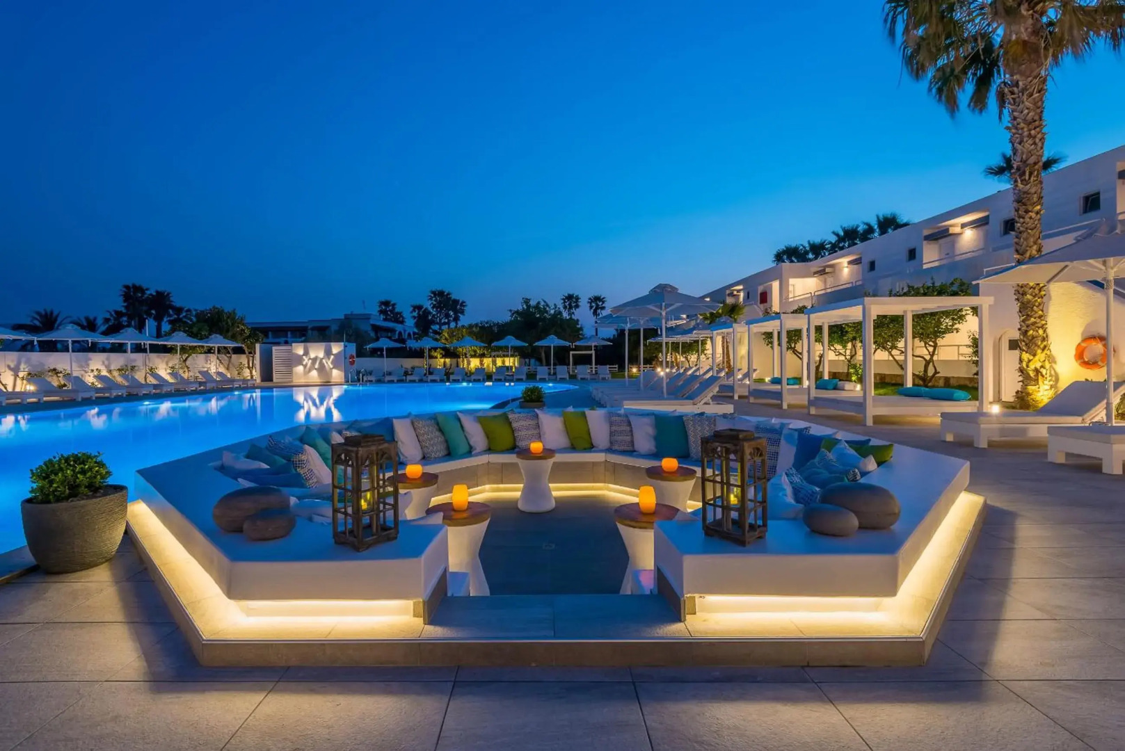 Gaia in Style - Adults Only