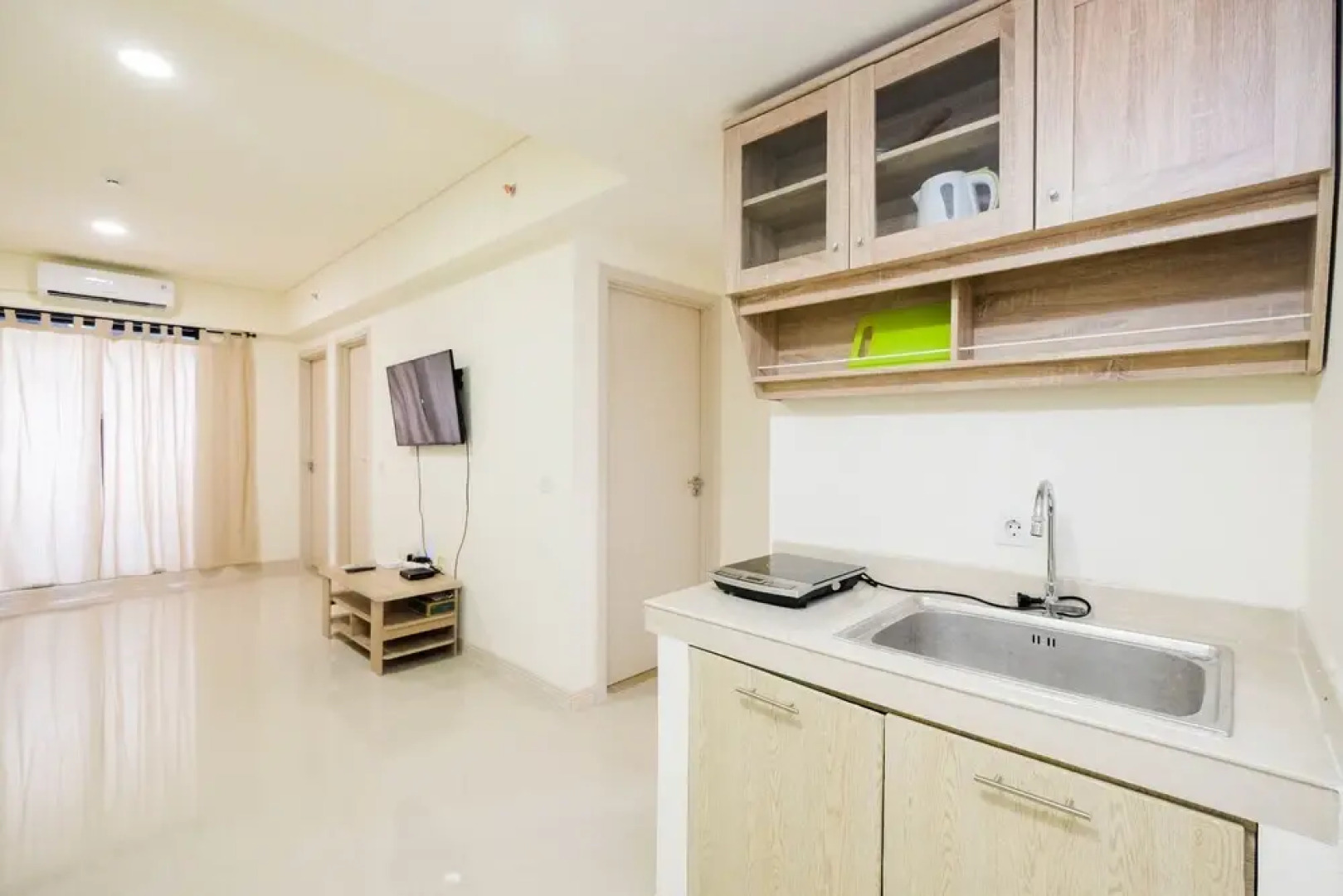 Comfort 2Br+1 At Meikarta Apartment