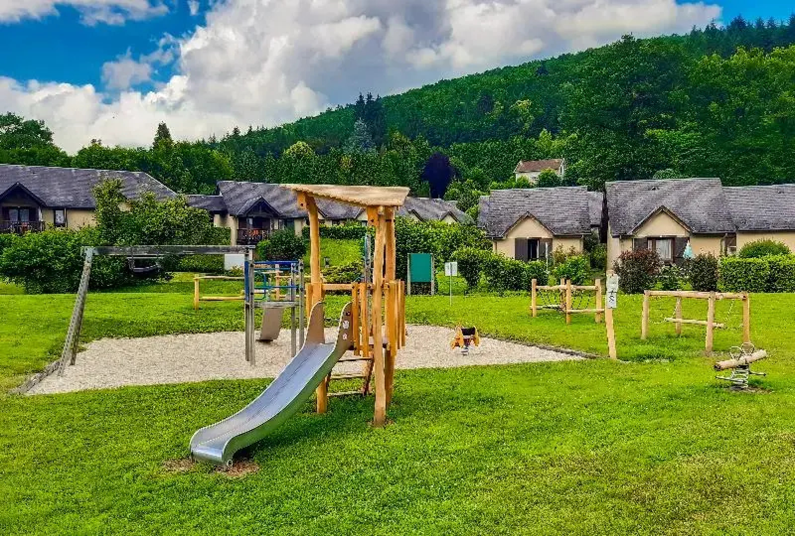 VVF Château sur la Vienne Lac de Vassivière, Nedde