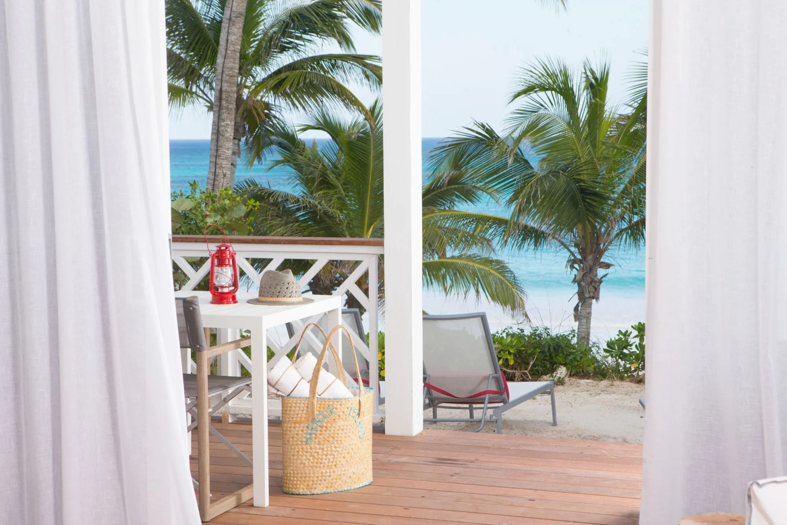 Coral Sands Inn & Cottages