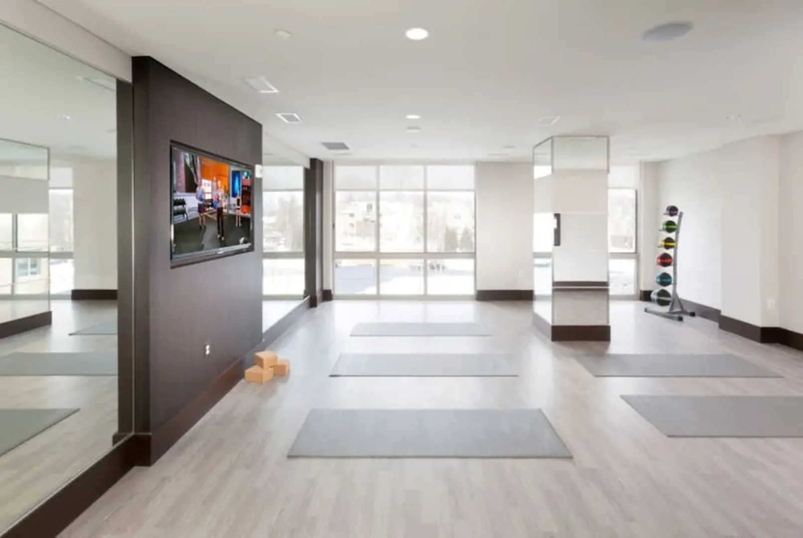 Bluebird Suites in Reston