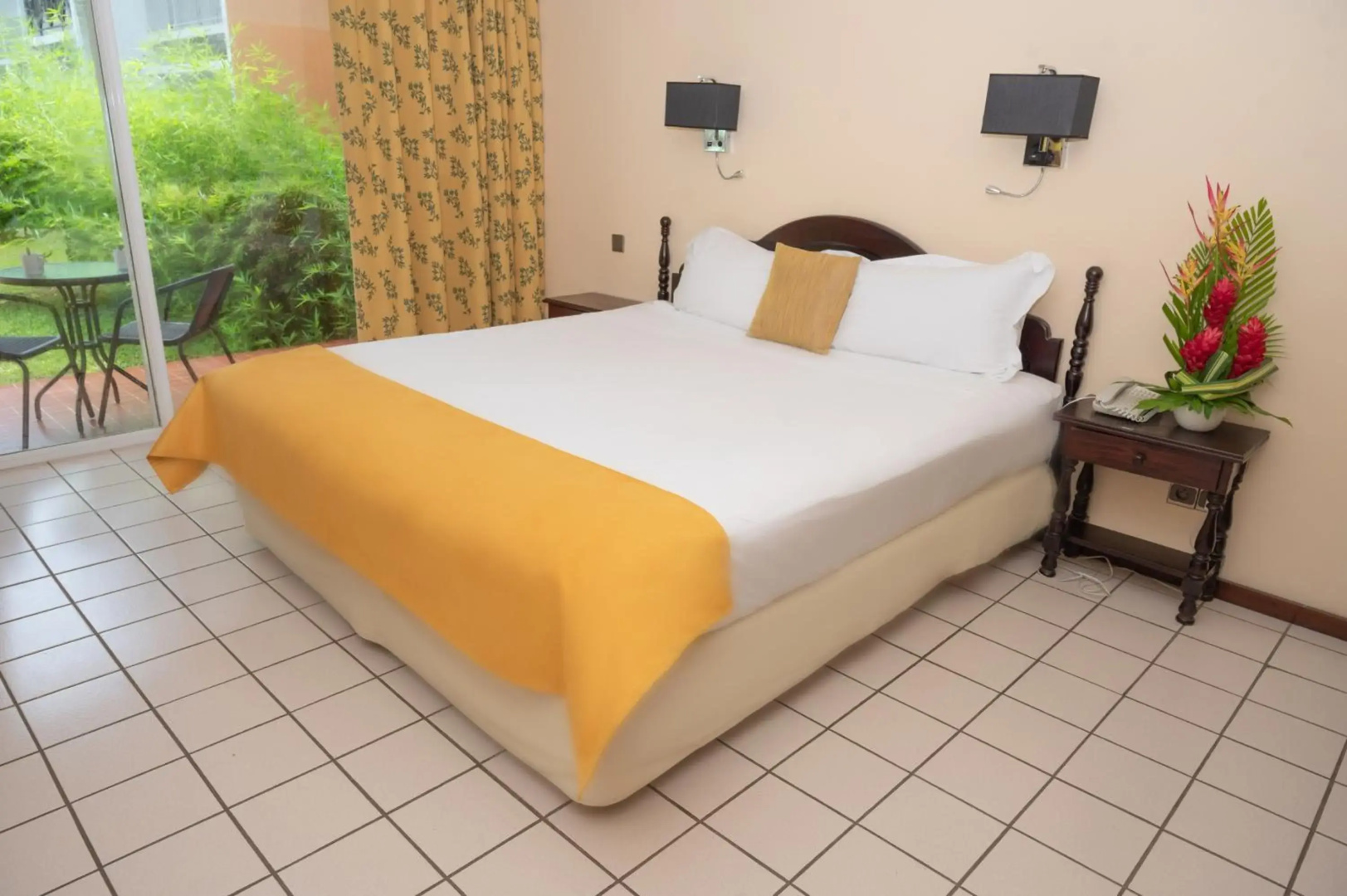 Hotel Bakoua Les Trois Ilets