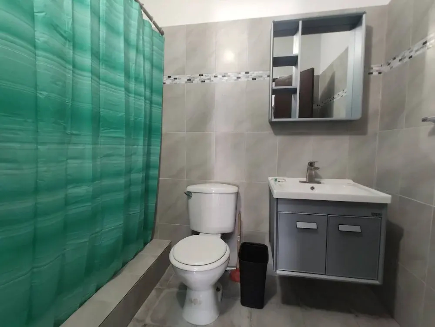 Tropical Breeze Escapes Couples Studio