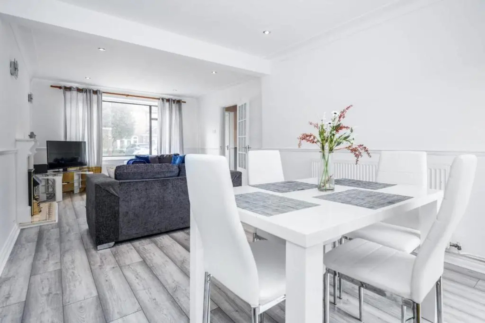 3br-sleeps5-parking-garden-accesstolondon