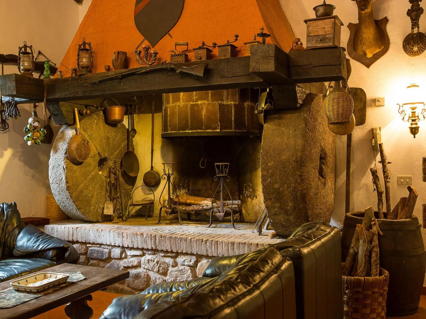 Gorgeous Holiday Home in Montecatini Val di Cecina with Pool