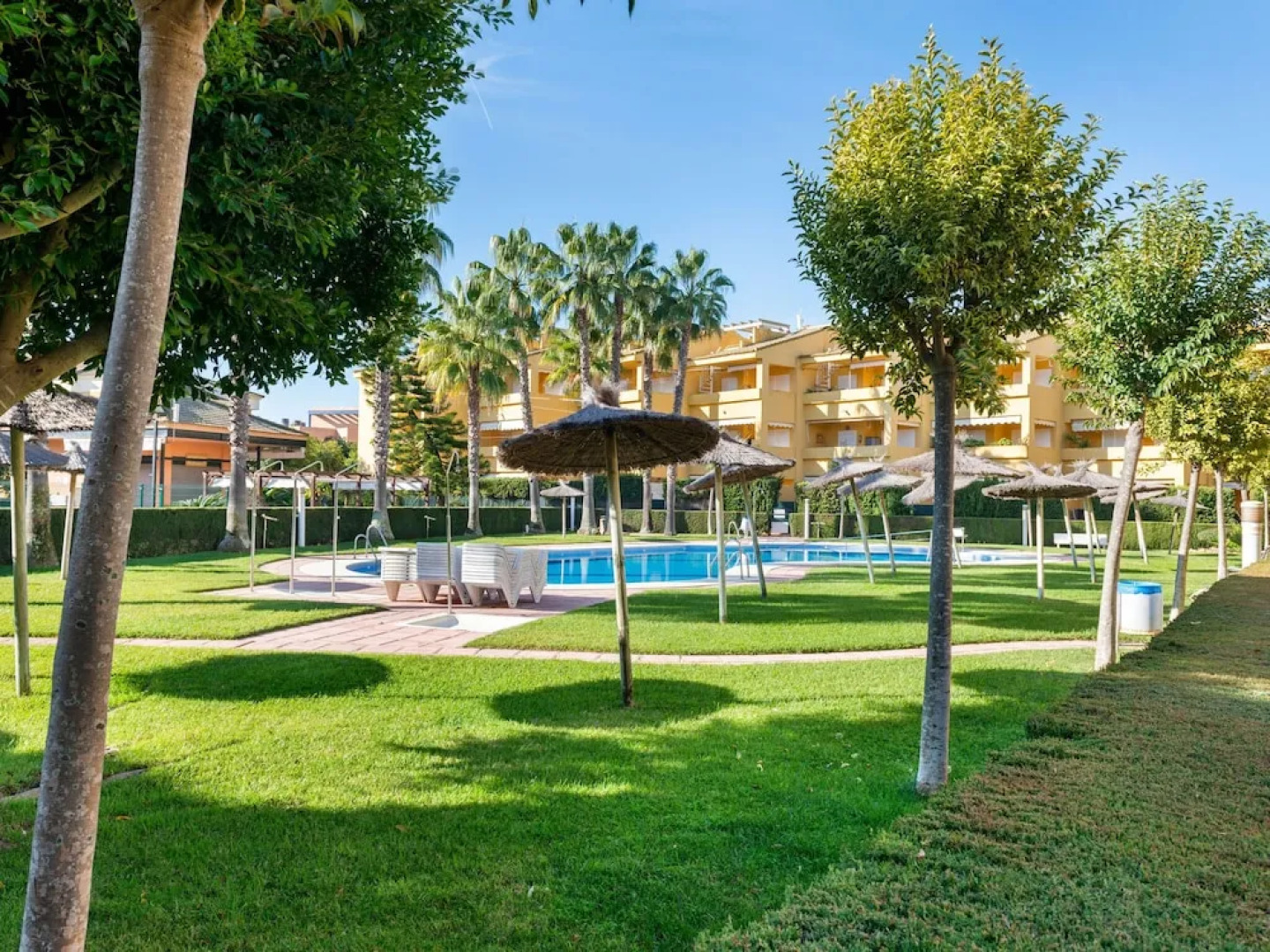 Lovely Holiday Home in Islantilla with Swimming Pool