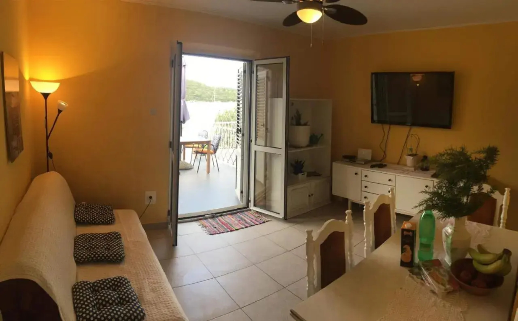 Large Terrace Apartment
