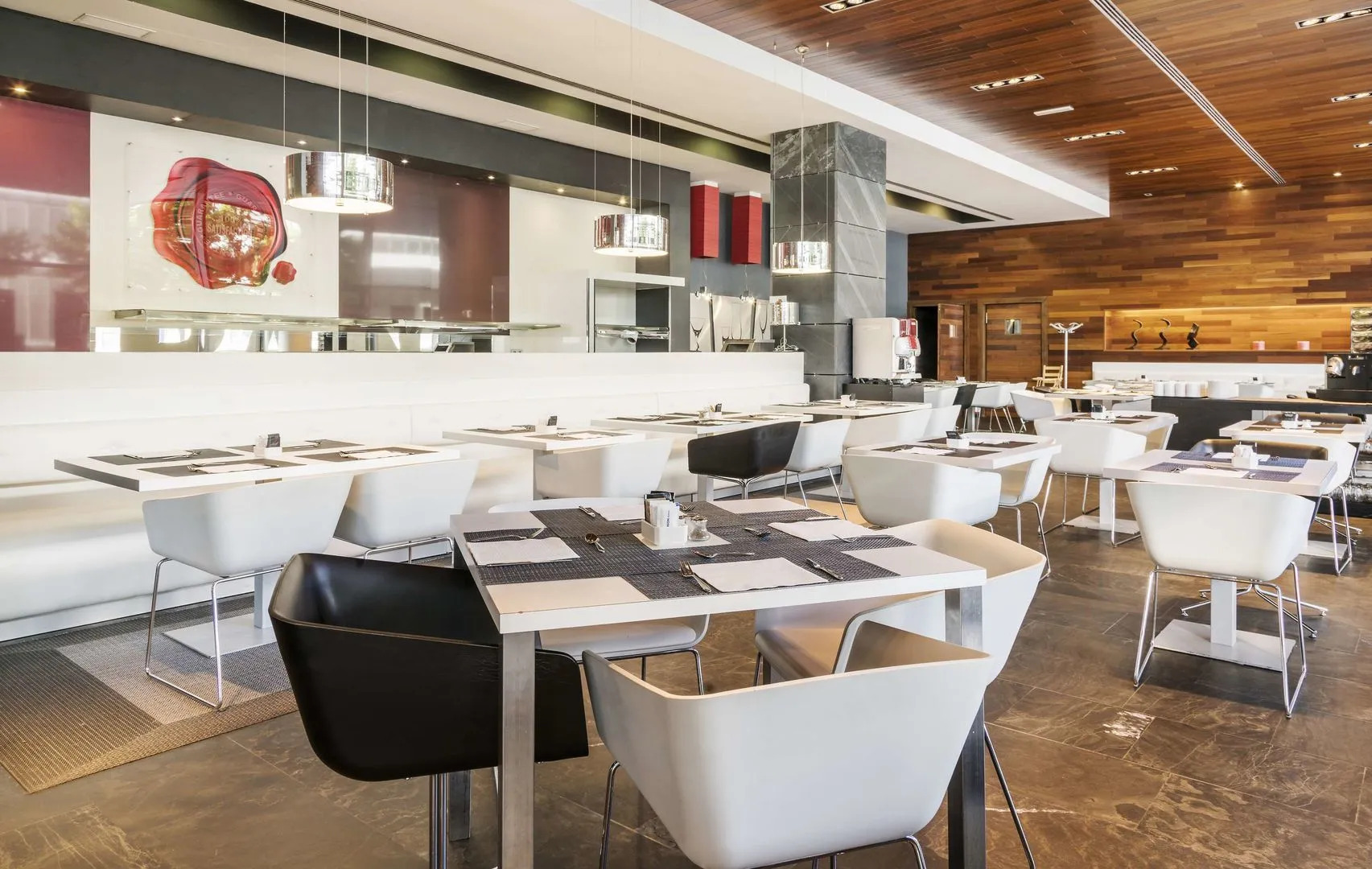 Отель ILUNION Atrium