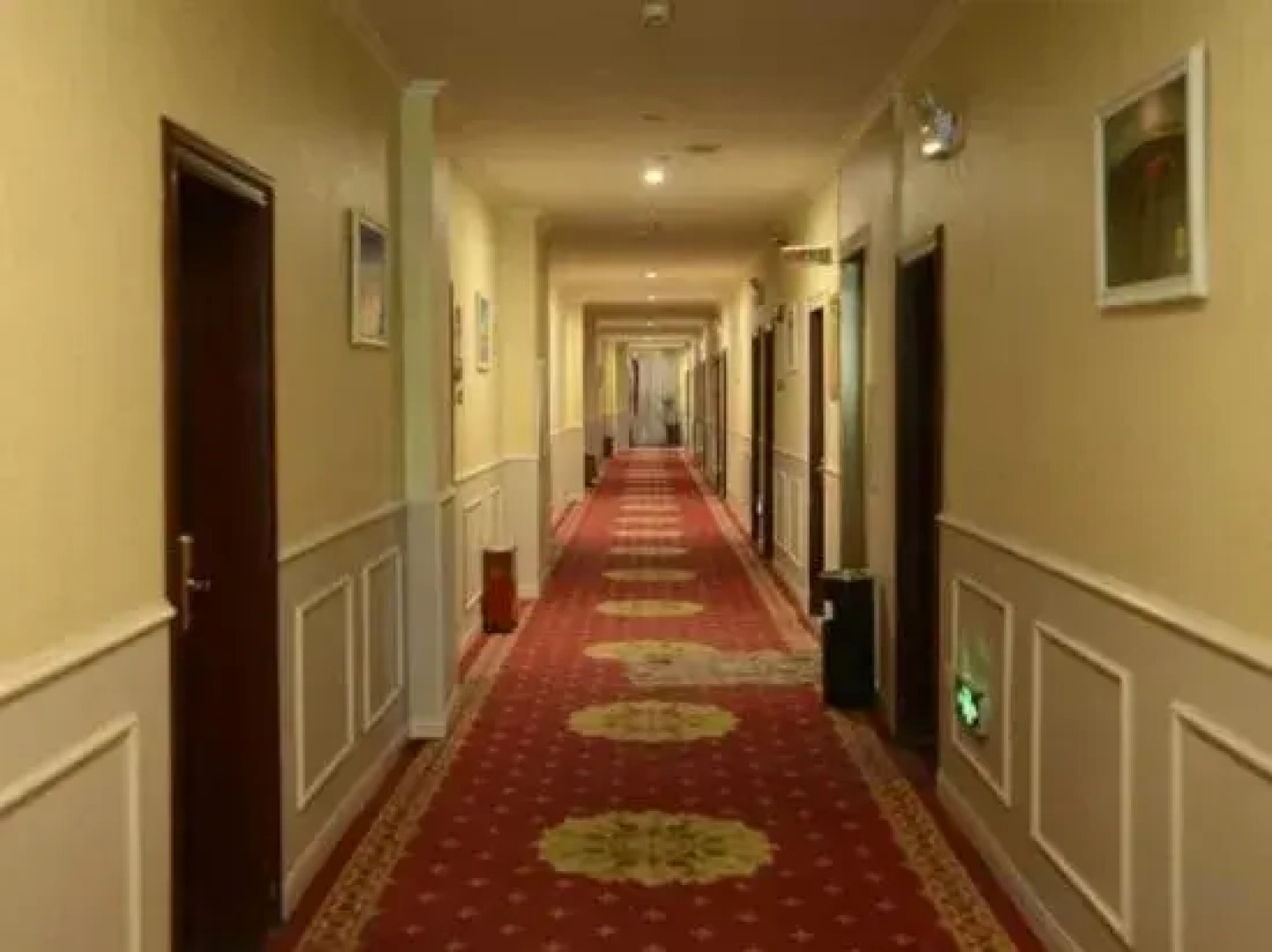 Super 8 Hotel (Korla Tianshan West Road)