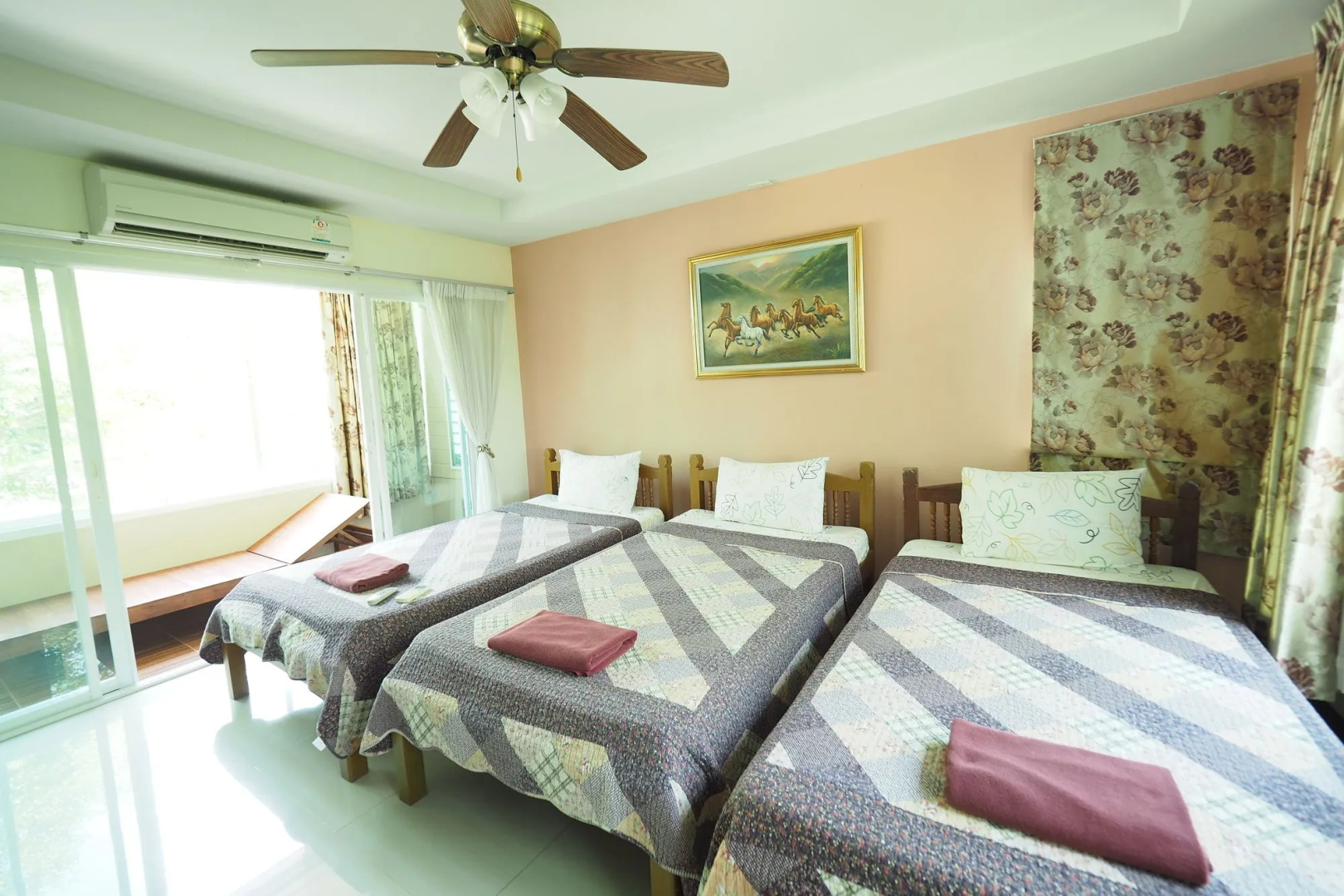 Baan Suan Resort Juree Punsuk