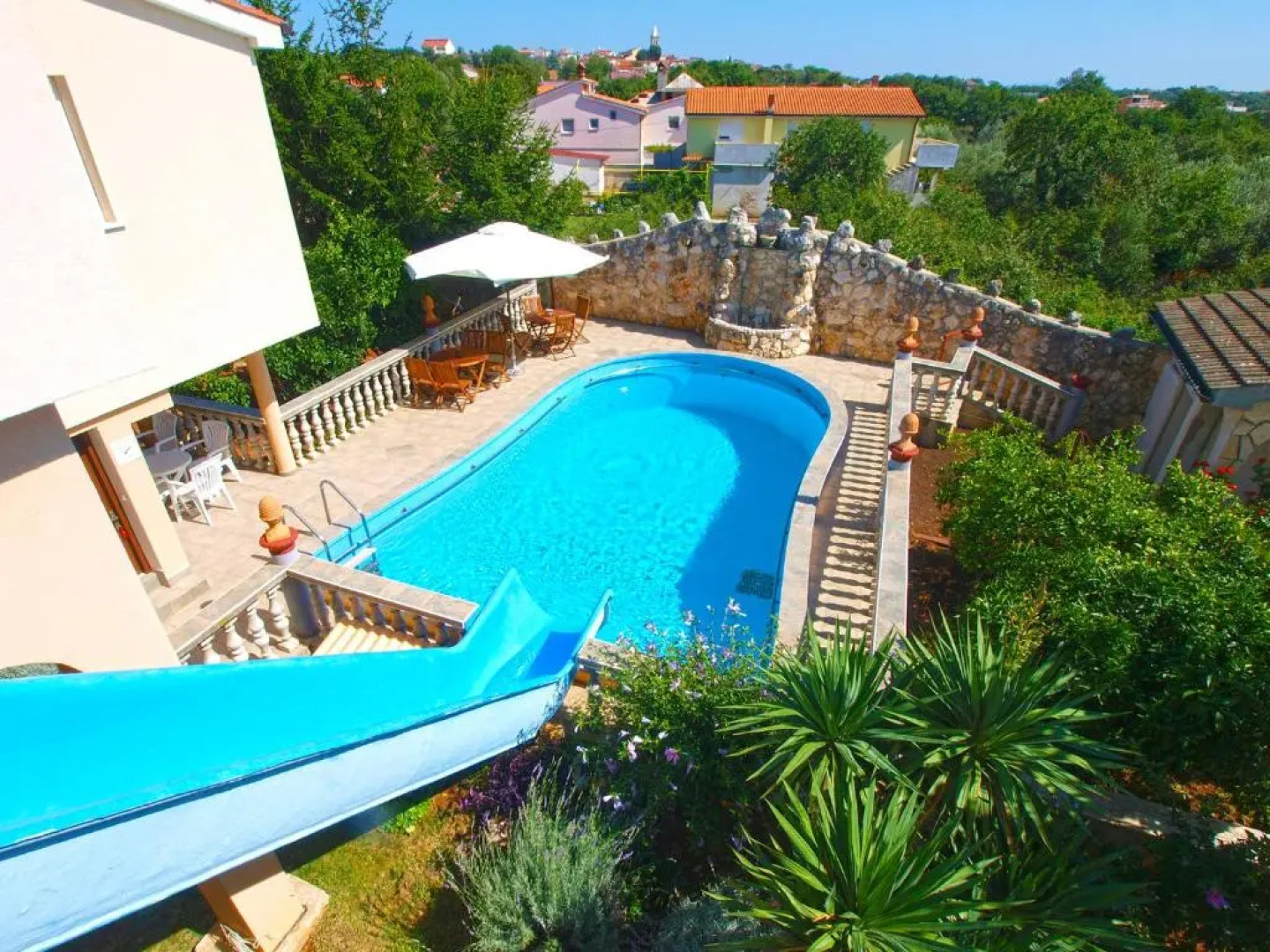 Apartments Vrcevan 811