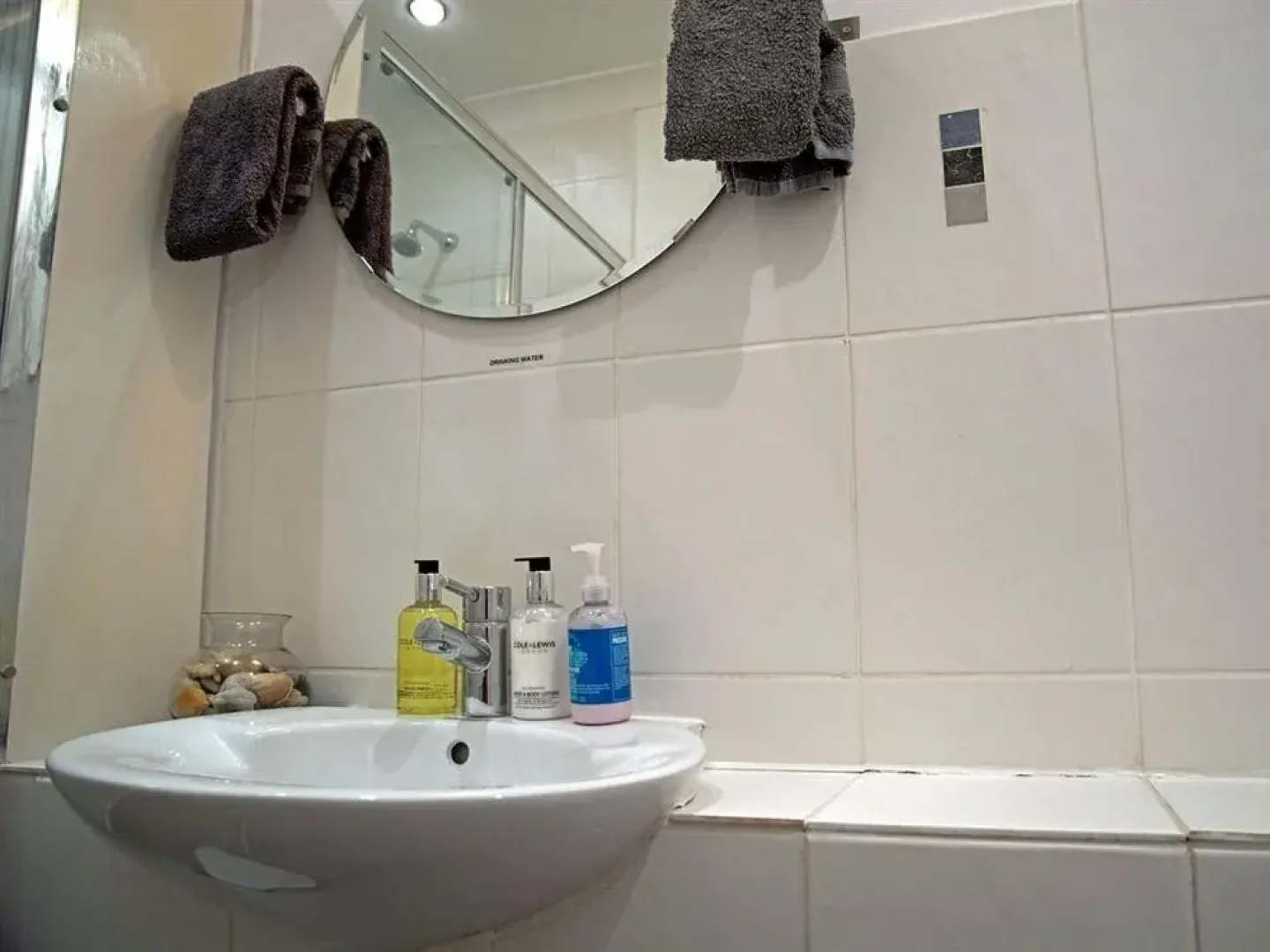 Brookside Villa B&B
