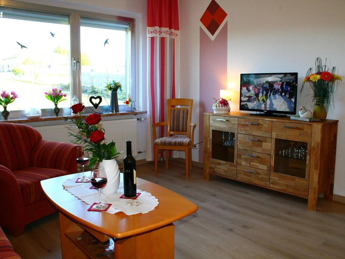 Comfortable Home With Large Sunny Garden In Beautiful Surroundings