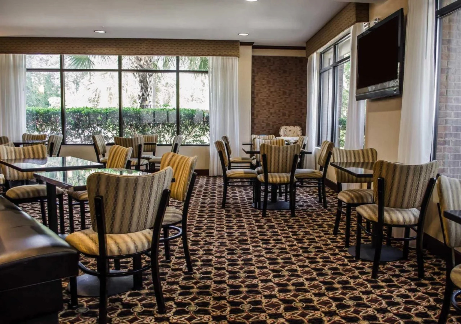 Comfort Suites North Mobile