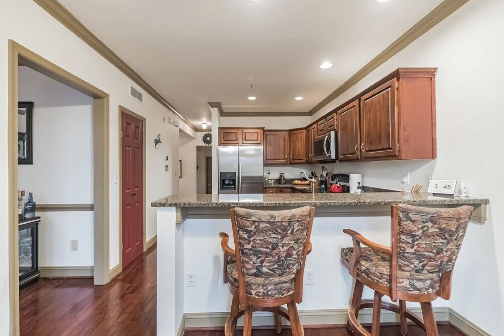 Beautiful Villa In The Heart Of Historic Downtown Bel Air! 3 Bedroom Villa by Redawning