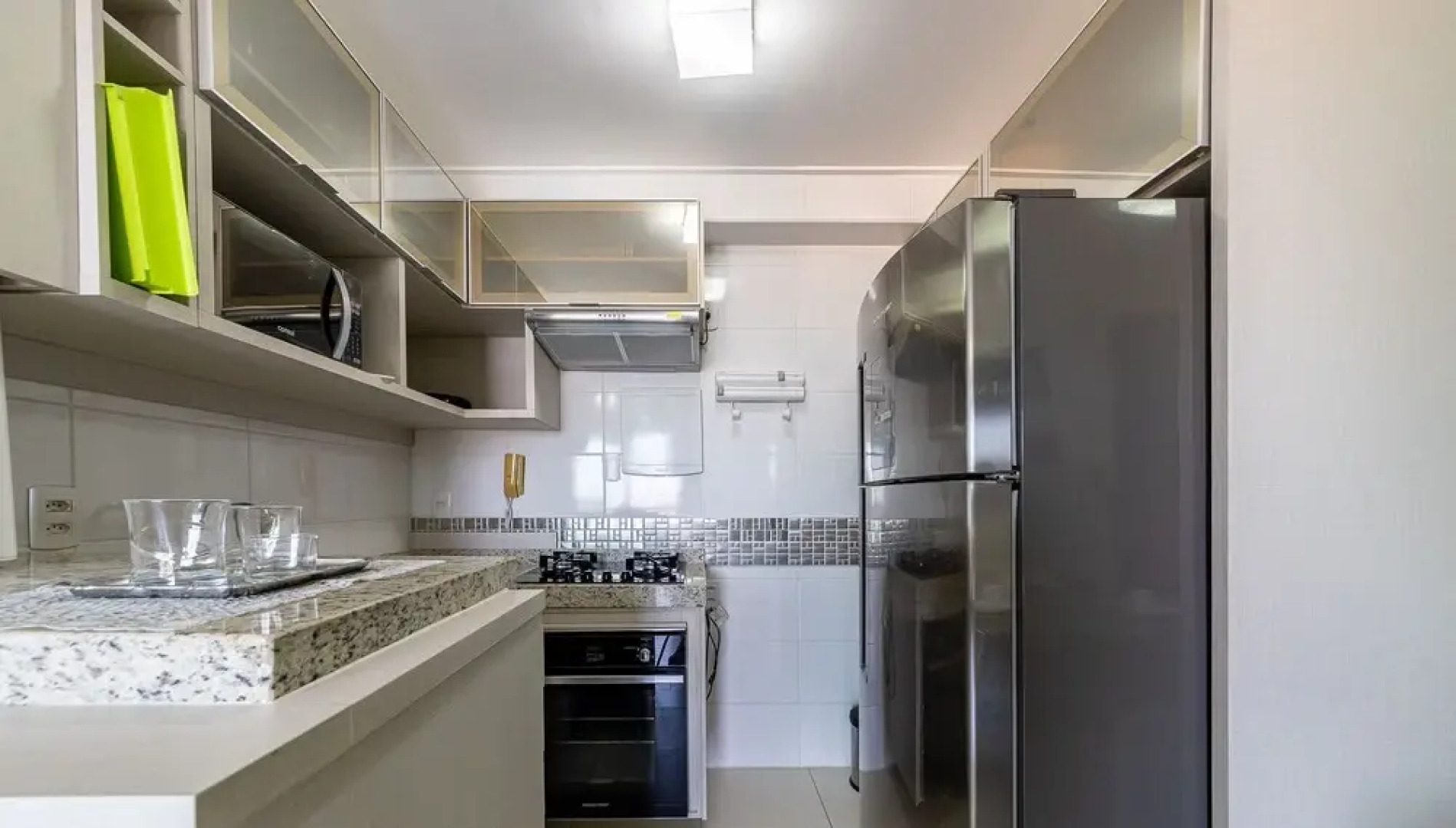 Apto Beira Mar com Vista e Pé na Areia