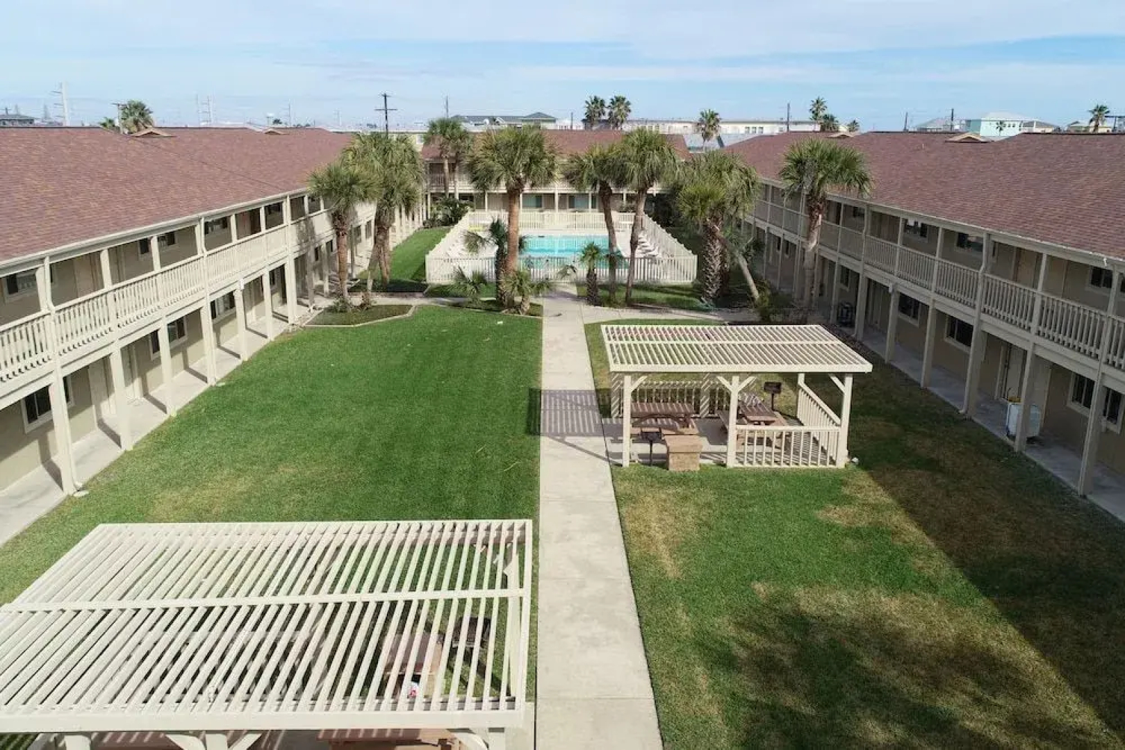 Courtyard #202 1 Bedroom 1 Bathroom Condo