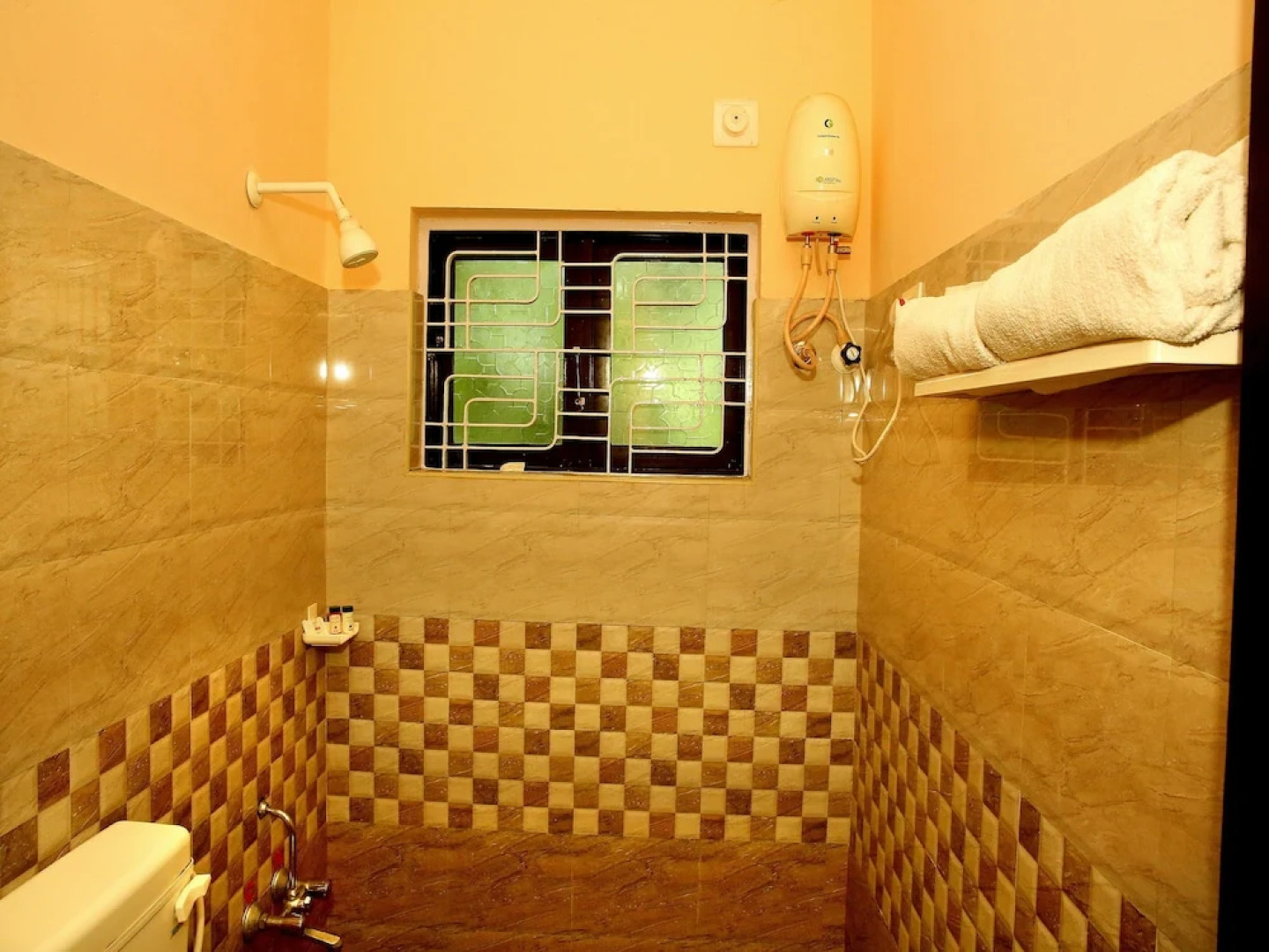 OYO 9619 Harmony Inn