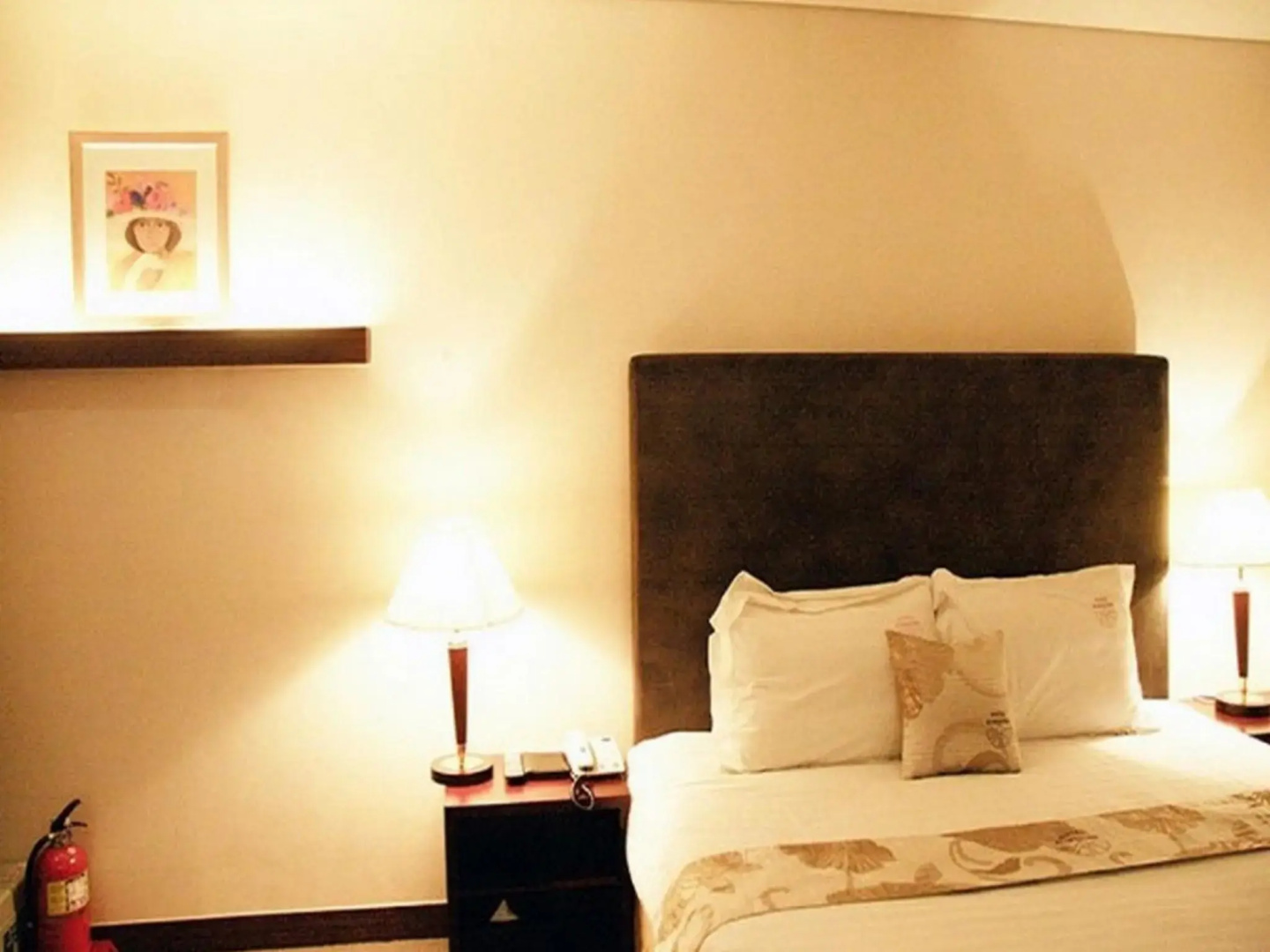 Sunshine Hotel