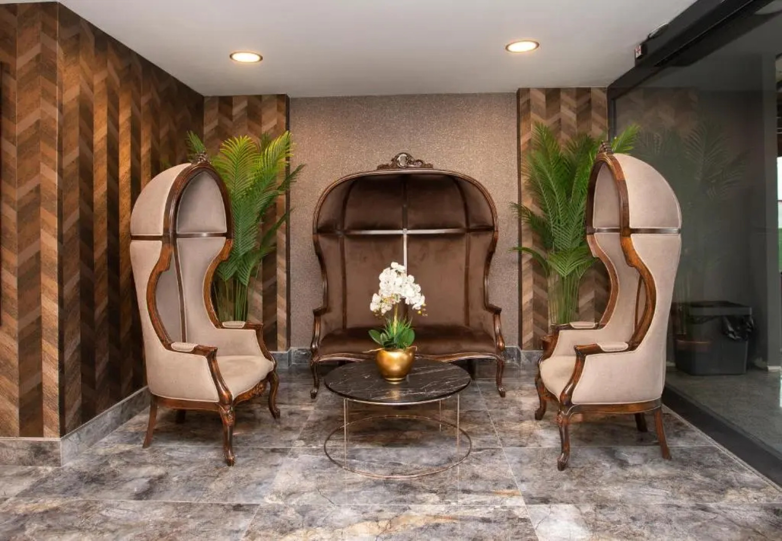 Marina Green Suit - Residence