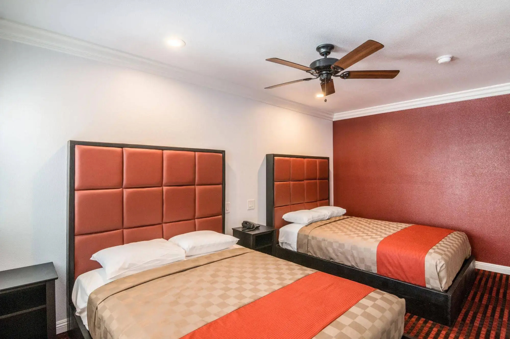 Rodeway Inn & Suites