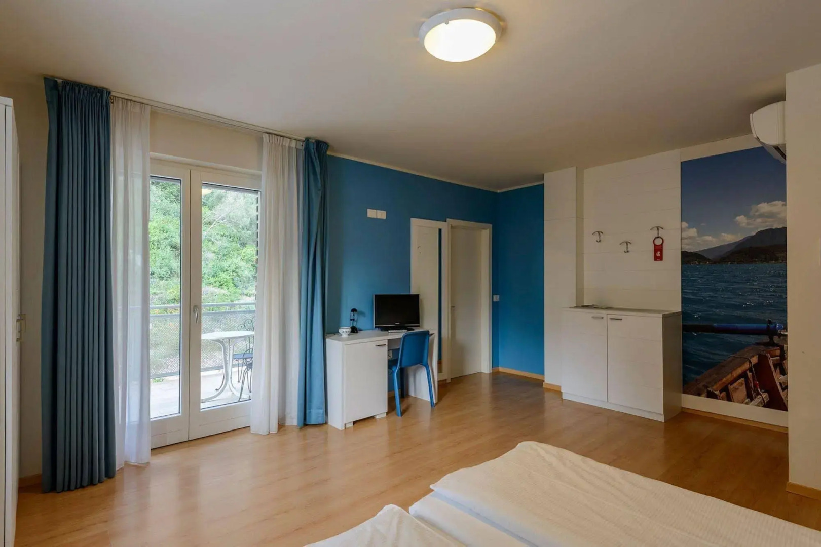 Hi Hotels Torbole Pool & Spa