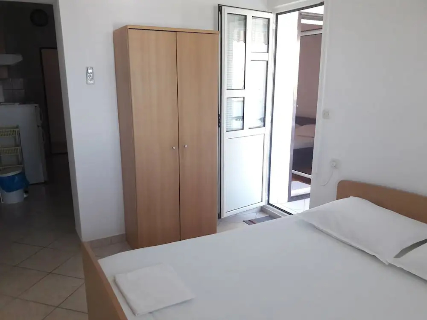 Apartments Metajna X