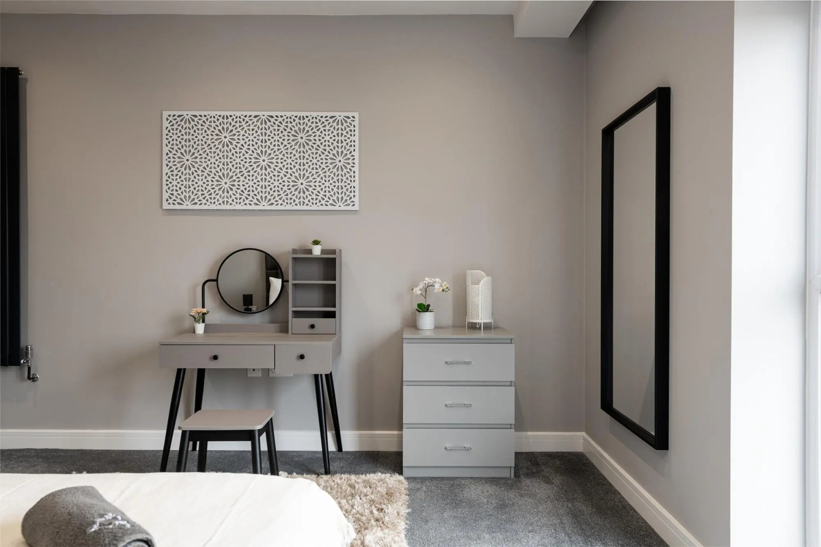 Wonderful Top-floor Apartment