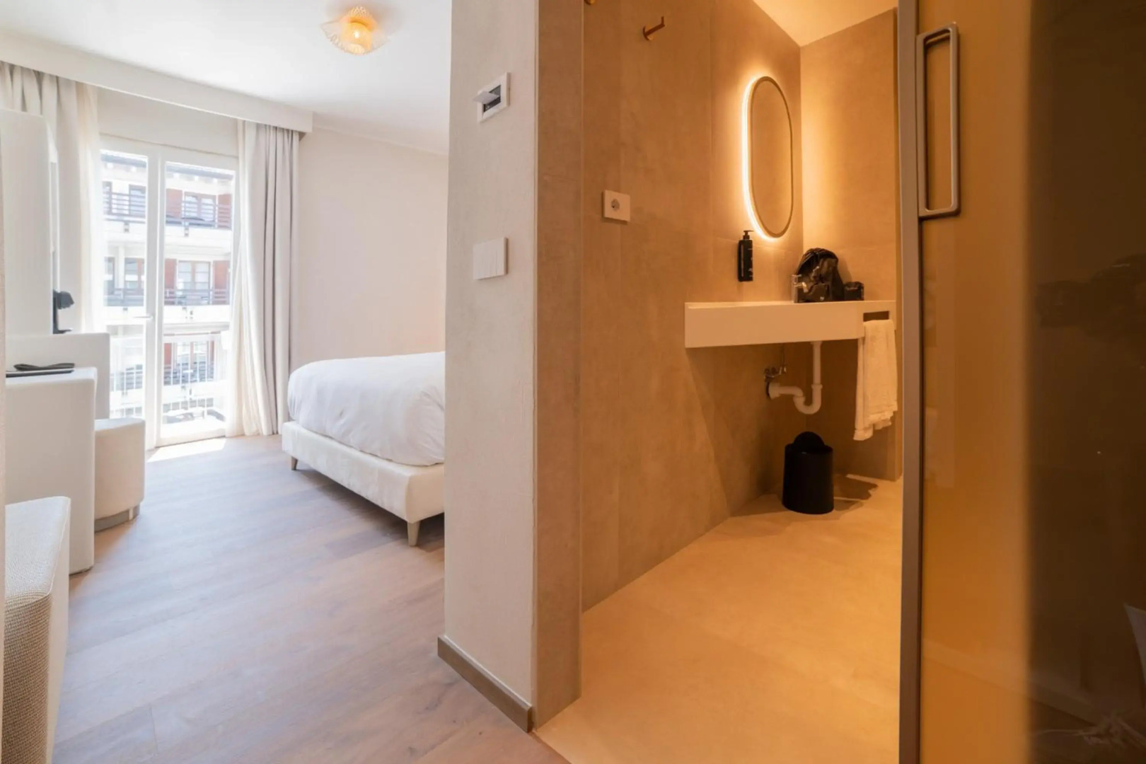 Hi Hotels Sirmione - Lakeview Pool