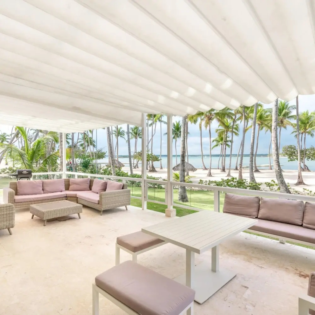 Apt w Beach Front Beach Access at Nueva Romana