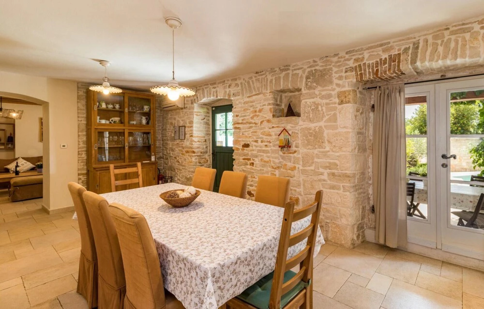 Nice Home in Liznjan With Sauna, Wifi and 4 Bedrooms