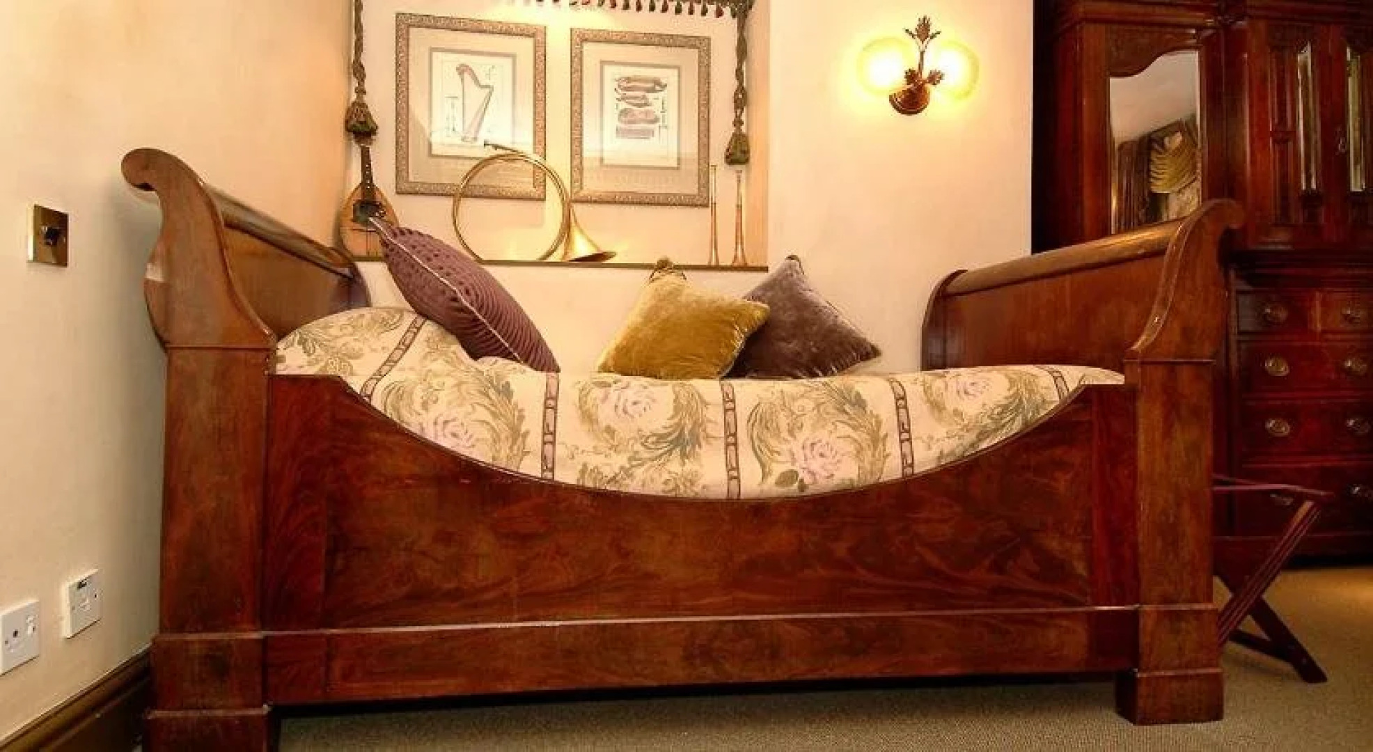 The White House Manor