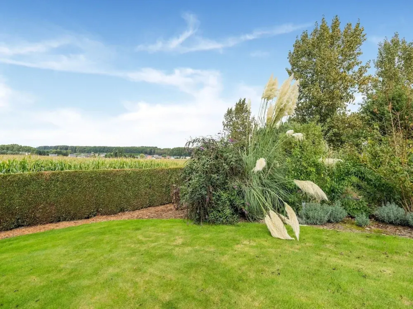 Charming Nieuwpoort Mill Retreat