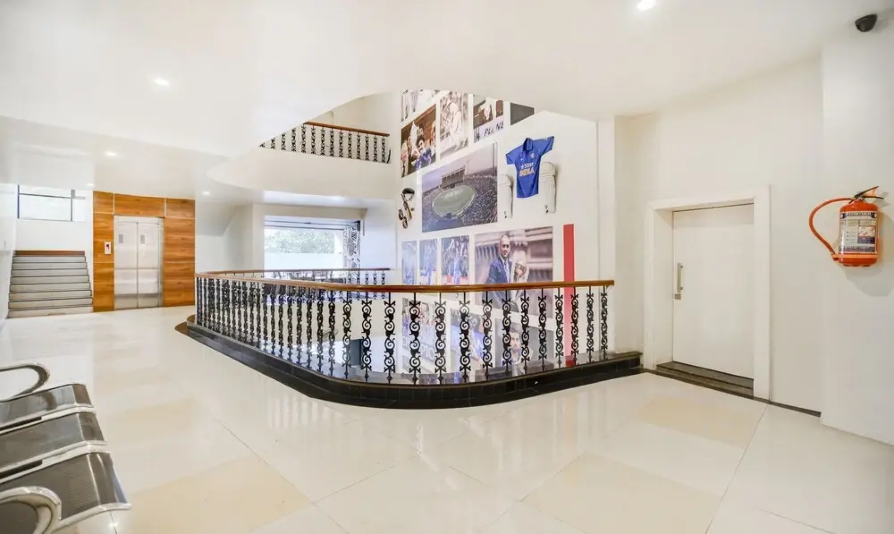 Treebo Trend Gul- Bahar