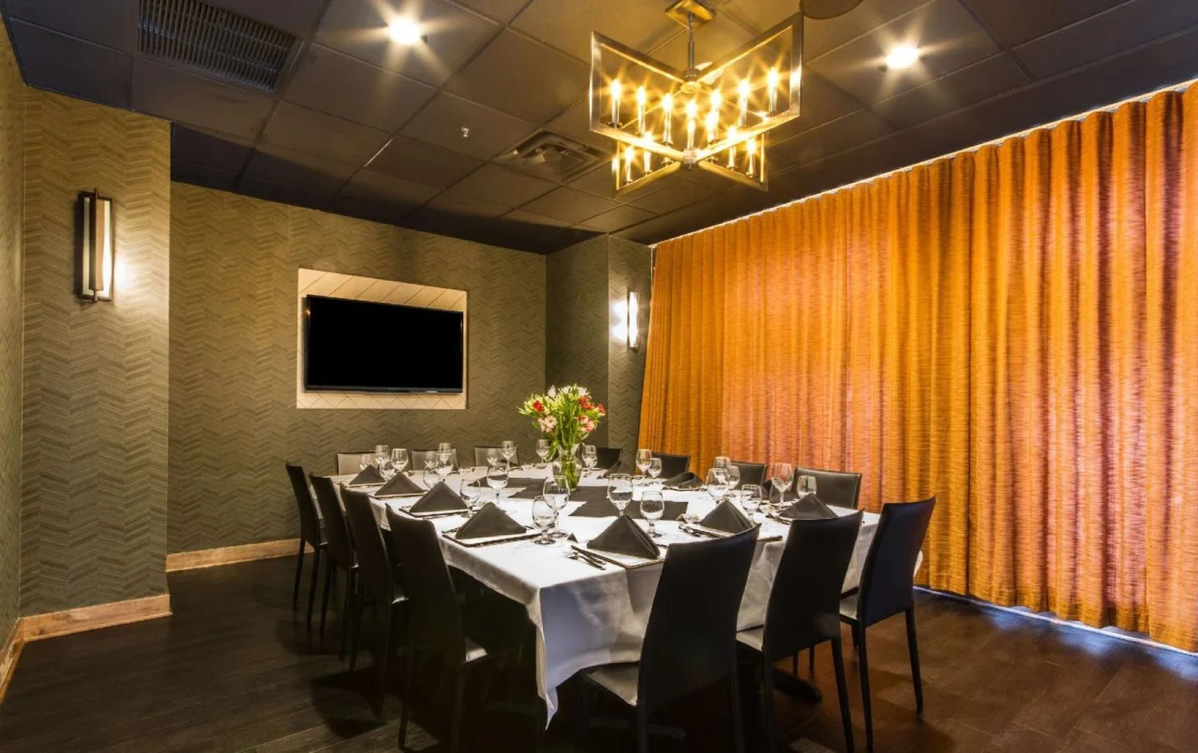 The Mosey Buffalo Williamsville, Tapestry Collection by Hilton