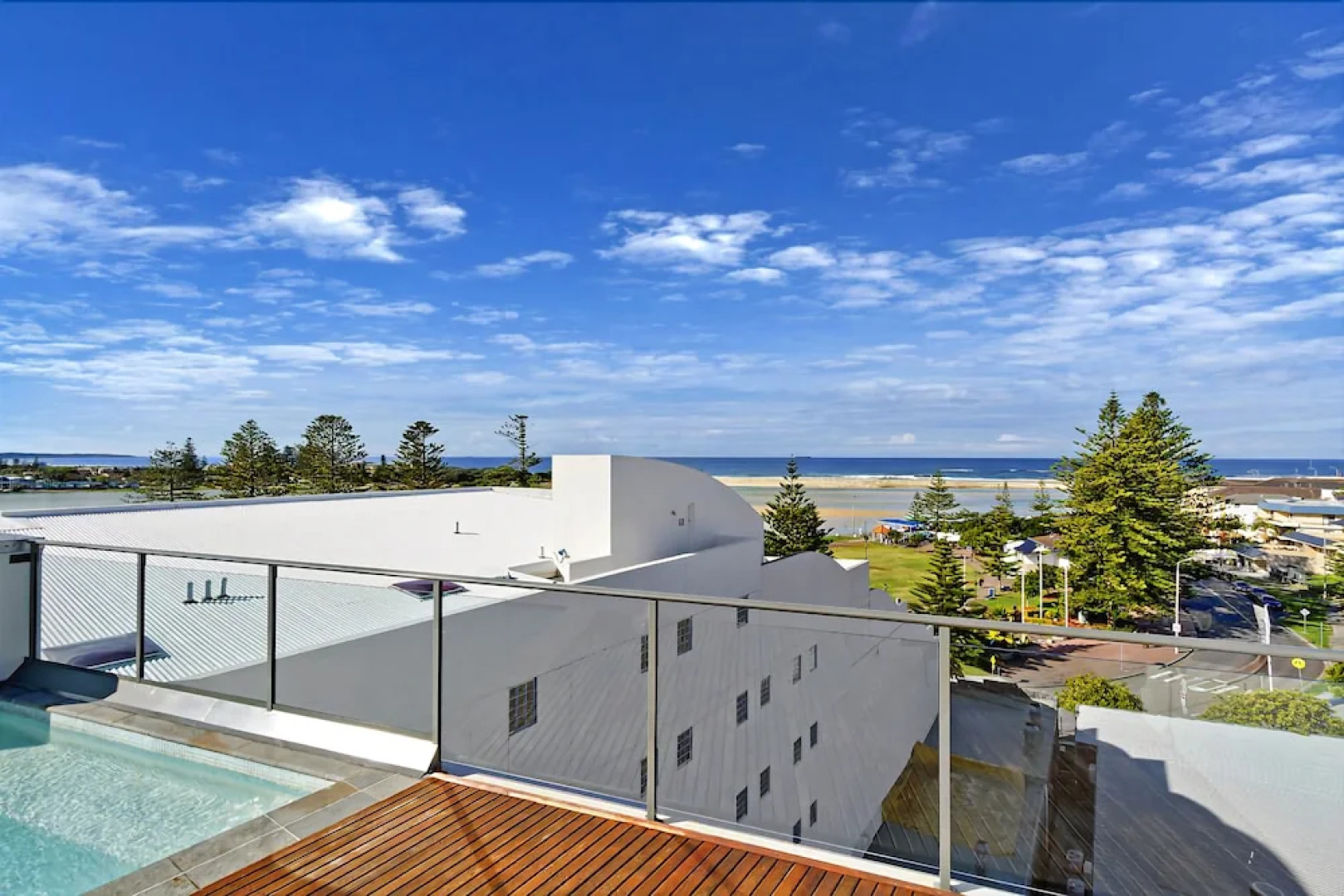 Coast Luxury Apartment 17