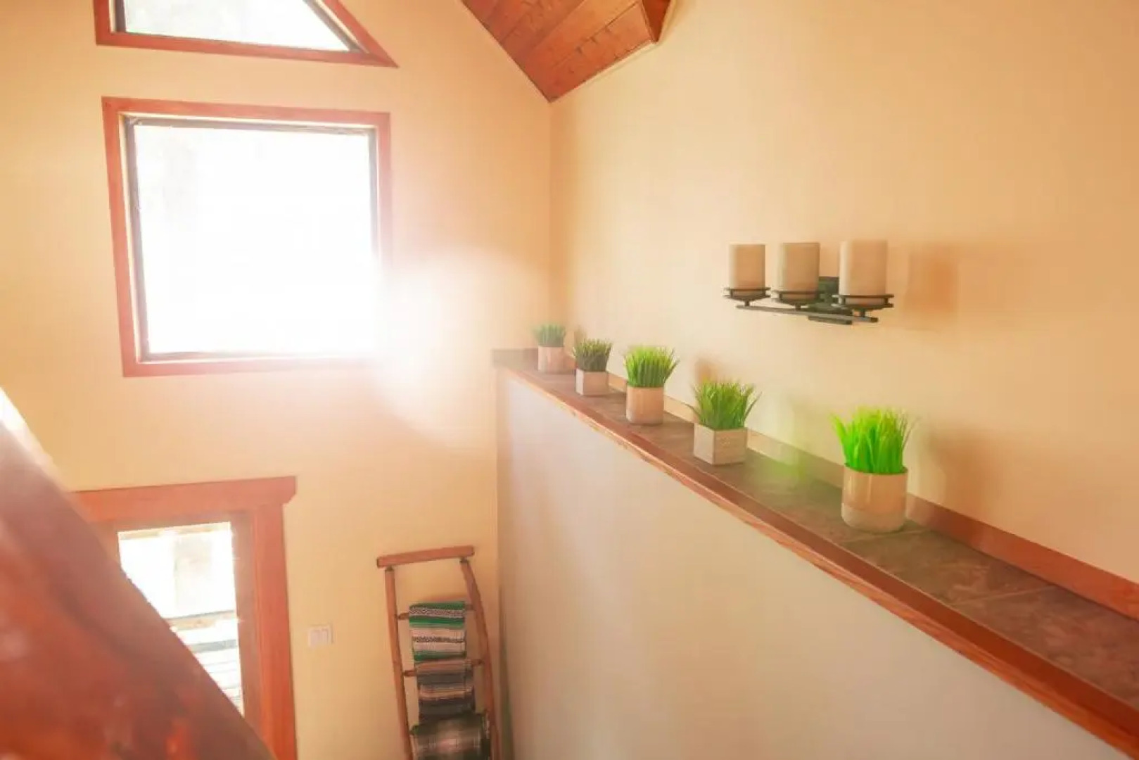 The Overlook, Luxury Lakeside Home with Dock