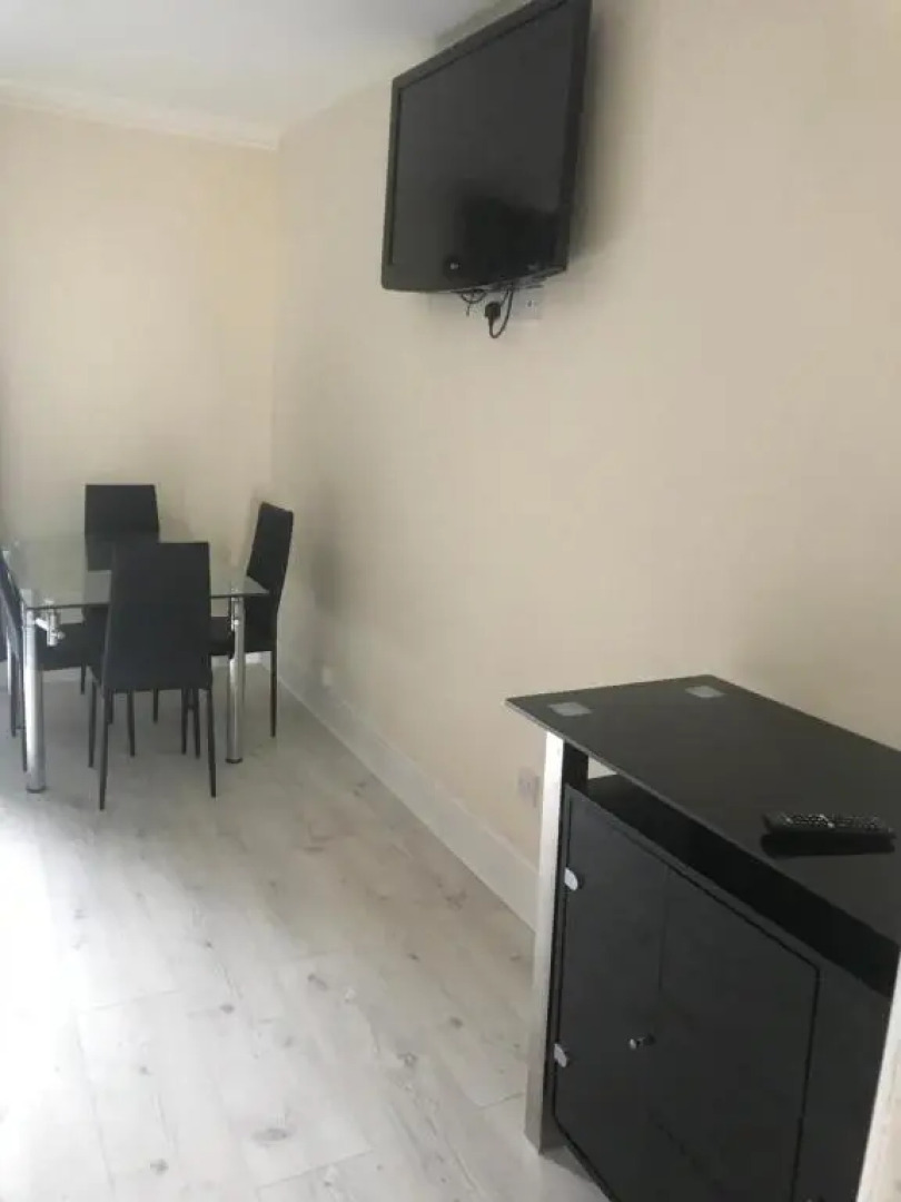 Sandy Pad's Apartments