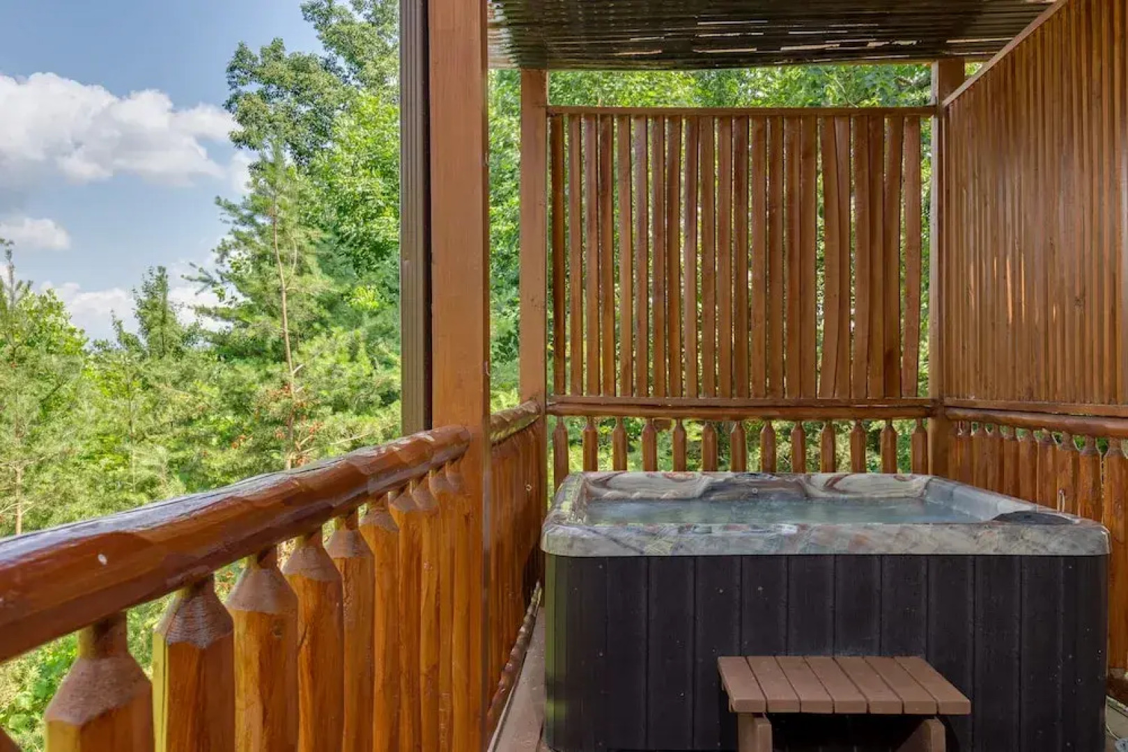 Clear Blue Morning - Three Bedroom Cabin